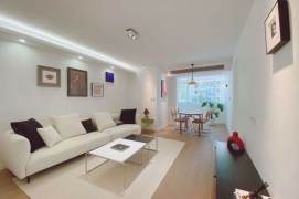 Jing’an morden & stunning 2-bedroom 2bt with 15k