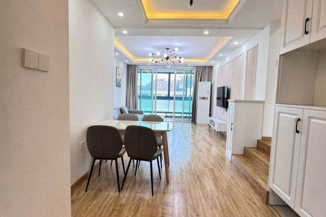 Changning, near Gubei, 2br, 1ba, pet friendly | L10 Songyuan Rd St