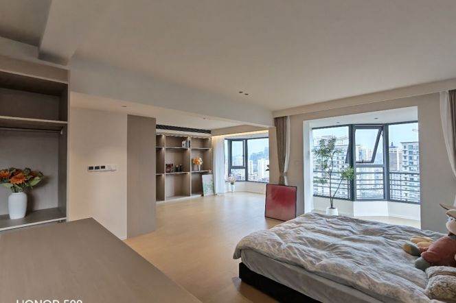 Cozy&Bright, High floor, 1Big Br+1Walk-in Closet, Gym+Swimming pool, Xujiahui, L1/9/11