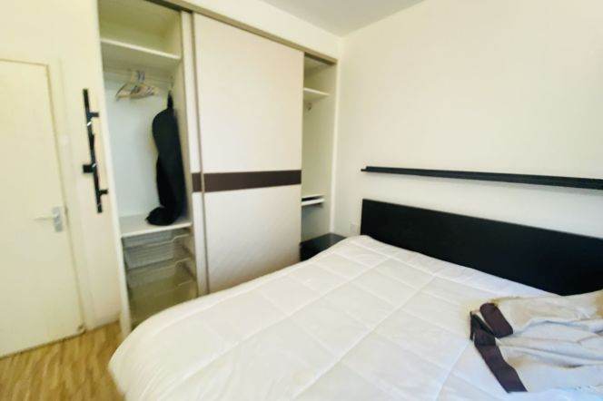 Modern 2br apmt with smart system L2/4/6/9 century avenue