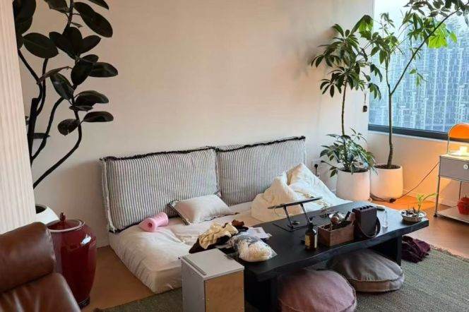 Jing'an Suzhou Creek 128sqm spacious 1Br 1cloakroom wt floor heating
