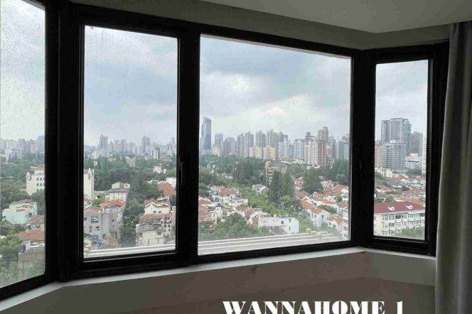Spacious&Really Bright Elevator 1Bdr 1Bath Apt/ L1+7 Chang Shu Rd+Great View+Large Covered Balcony