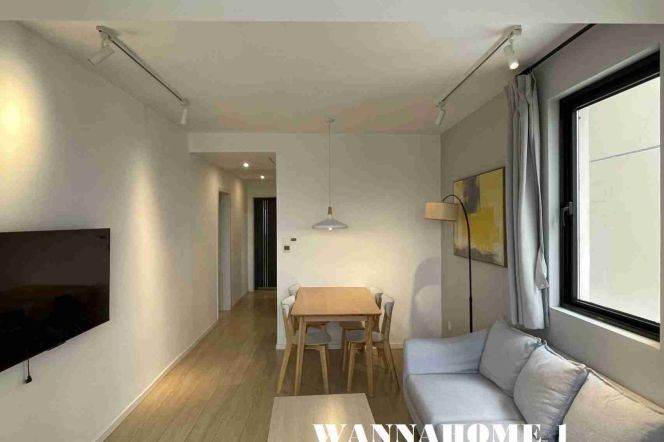 Spacious&Really Bright Elevator 1Bdr 1Bath Apt/ L1+7 Chang Shu Rd+Great View+Large Covered Balcony