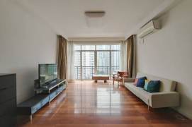 Spacious 3Brs/2Lrs/2Bts apt nr Changping rd, M2/7/14