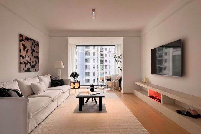 Nice compound/Spacious 2br 2lr/Good view/Nr SH West Railway Station@L11/15
