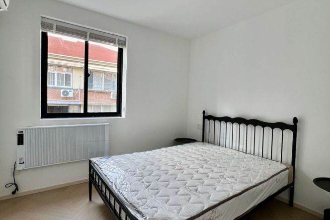 Brand-new&Cream-style, 2Br Elevator, Jiang su road, L2/11