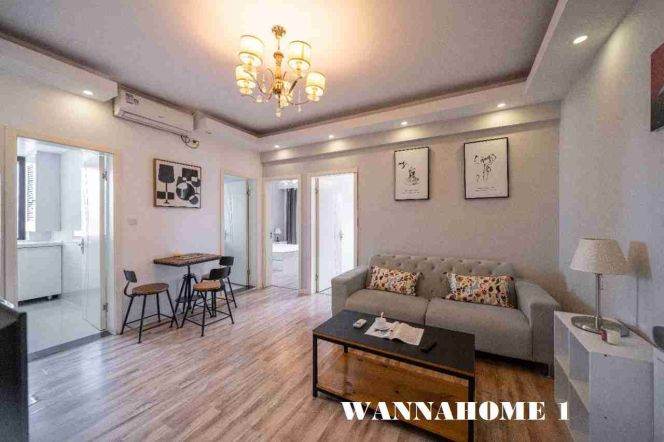 Modern&Bright&Spacious 2Bdrs 1Bath Apt+Jing An Temple+Stunning View+Large Balcony