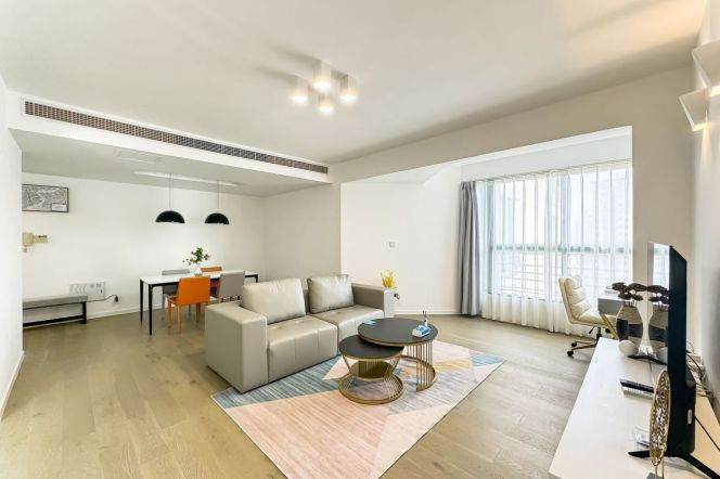 2BR/Xujiahui/Good lighting/Near Metro/