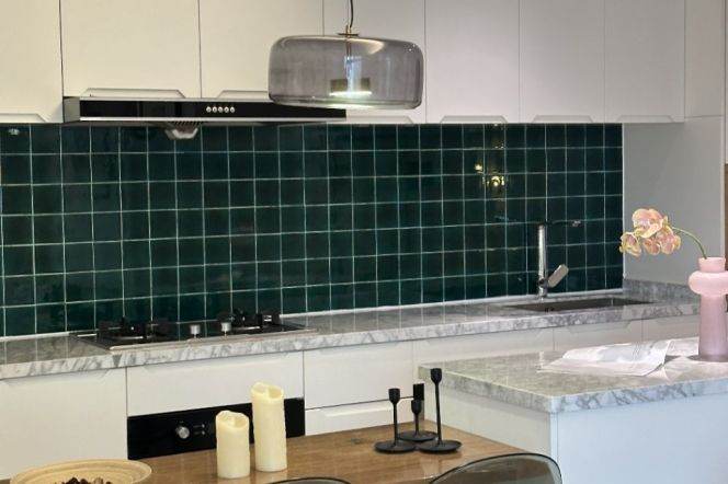High-rise 2br Flat close to West Nanjing Road
