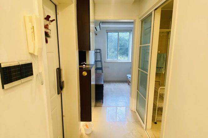 Modern 2br apmt with smart system L2/4/6/9 century avenue