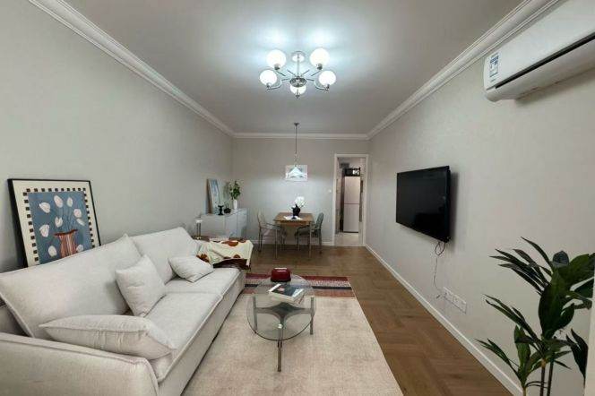 Near Jing'an Temple, 1br, a private yard, a storage room, pet friendly| L2/7/14