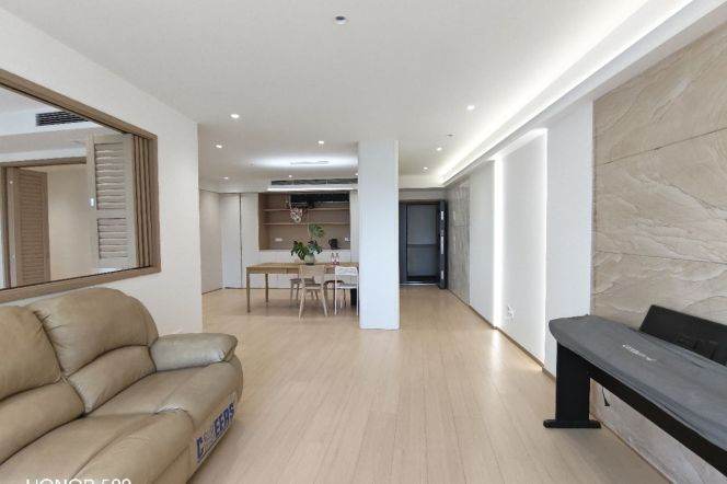 Morden&Quiet, High floor, 3Br 2Ba 150Sqm, Jiang su road, L2/11