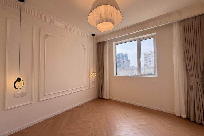 Xujiahui stylish 2 br+2 bath Apt &floor heating near metro 15K