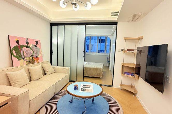 Newly renovated 1br Nr Jiashan road line 9/12
