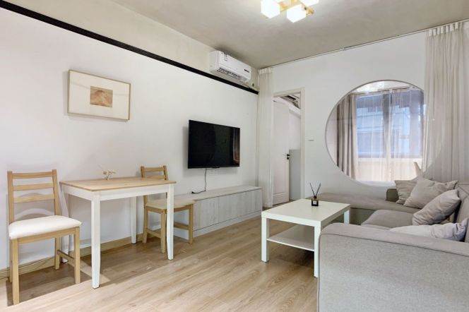 Modern 1br Nr Changning road metro line 7