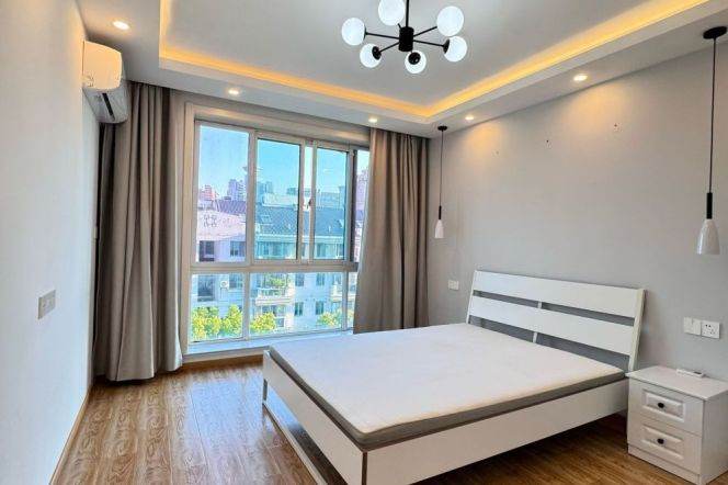 Changning, near Gubei, 2br, 1ba, pet friendly | L10 Songyuan Rd St
