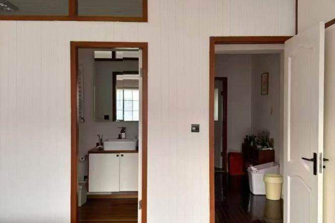 Decent Terrace 3br/2bt Flat close to Shanghai Library