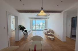 Moder decoration 2brs with floor heating and balcony in Xujiahui