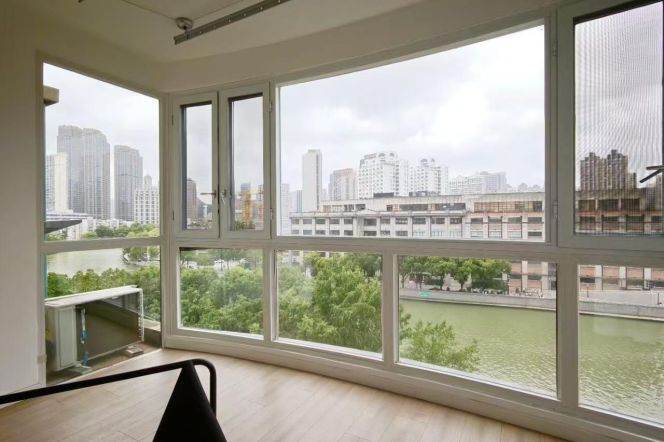 Suzhou creek view! Good natural light, 3Br 2Ba, Xinzha road/Qufu road, L1/8/12