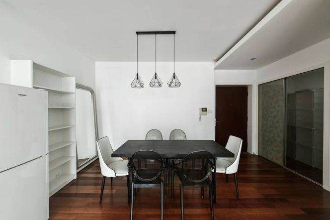 Spacious 3Brs/2Lrs/2Bts apt nr Changping rd, M2/7/14