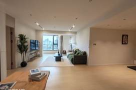 Cozy&Bright, High floor, 1Big Br+1Walk-in Closet, Gym+Swimming pool, Xujiahui, L1/9/11