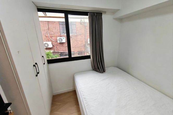 Great value 2BR with terrace nr jiang su rd & jing an temple station for long&short rental