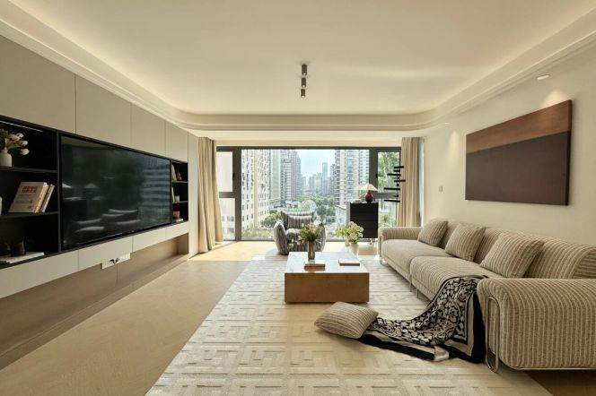 Modern decoration 4brs with floor heating  belonged to Xintiandi area,