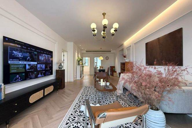 Spacious 2Br 2Bathr with floor heating and open baclony Nr Changping Rd.line7