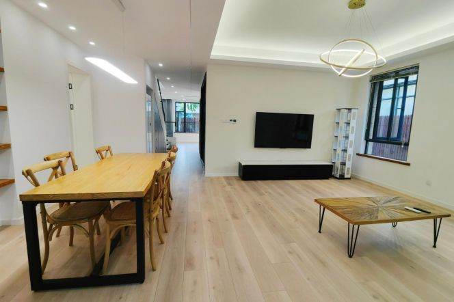 Single House 4-bedroom with 80sqm yard in PuDong,KangQiao ,near Nord Anglia School
