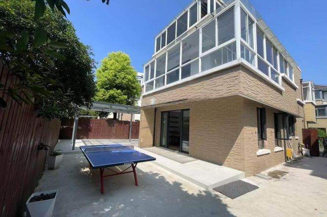 Single House 4-bedroom with 80sqm yard in PuDong,KangQiao ,near Nord Anglia School