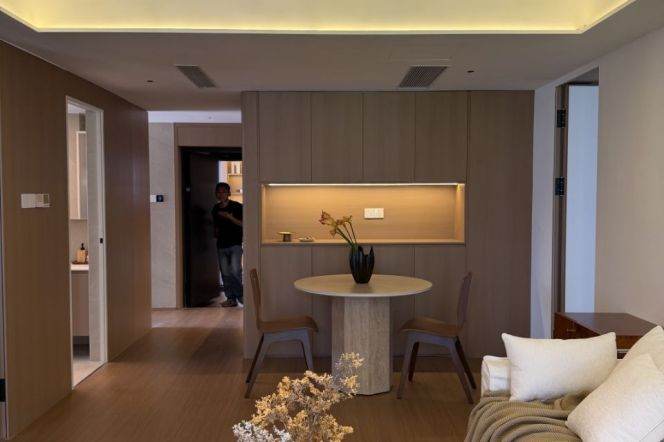 Modern decoration 2brs with floor heating and balcony  belong to Tianzifang area 