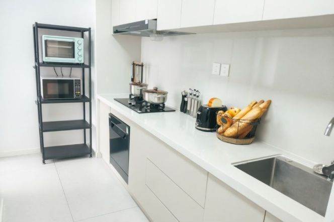 Modern decoration 2brs with floor heating in Gubei area
