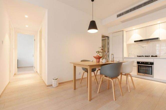 Modern decoration 2brs with floor heating and balcony beside famous IAPM shopping mall