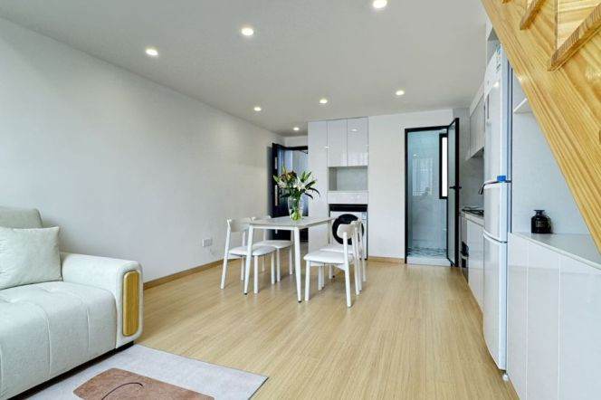 Fumin rd newly renovated chic &bright 1 bedroom old house for 9K