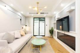 jiaotong uni 2br with 2bathrooms/big yard@L10/11