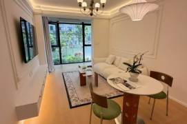 Newly Renovated 1Br/2Lr/1Bt with Large Windows@L10/11 Jiaotong University Station 