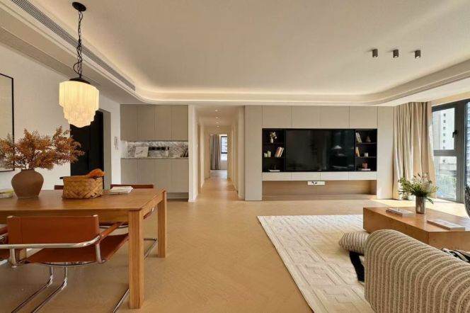 Huangpu spacious & charming 4-bedroom 2bt with 32k