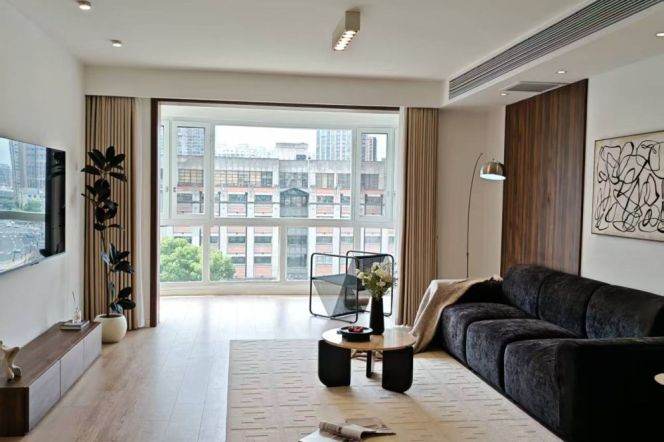 Suzhou Creek,near the bund,spacious 3Br2Bt wt floor heating 