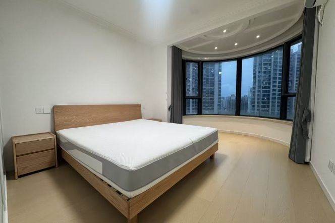 Zhongtan station stunning 3-bedroom 2bt with 14k