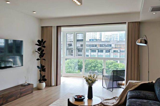 Suzhou Creek,near the bund,spacious 3Br2Bt wt floor heating 