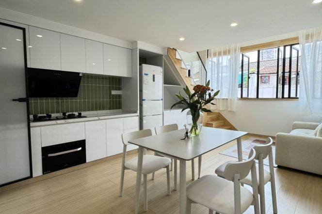 Fumin rd newly renovated chic &bright 1 bedroom old house for 9K