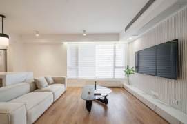 3 Brs, 2 Baths, Facing south with Open Balcony/Wall heating, 150 sqm @ Hongqiao metro L3,4&10