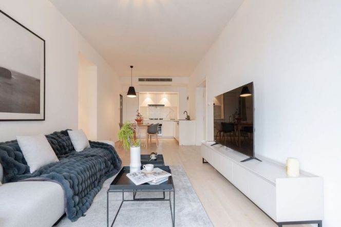 Modern decoration 2brs with floor heating and balcony beside famous IAPM shopping mall