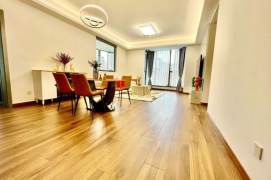 Clean 3Br 2Bathr with floor heating Nr Suzhou River close to Changshou Rd.line7/13