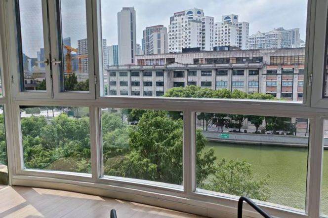 Suzhou Creek,near the bund,spacious 3Br2Bt wt floor heating 