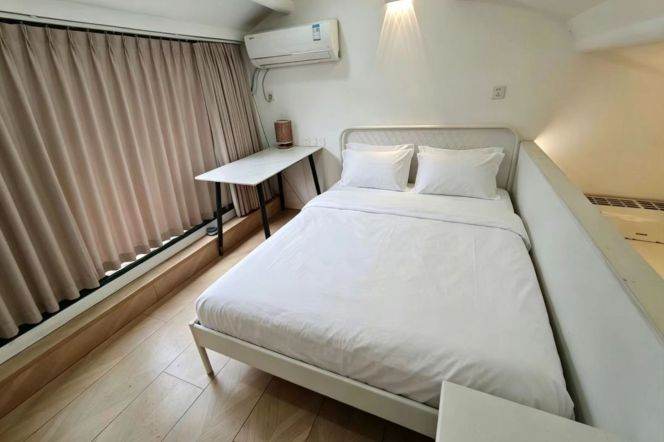 Great value 2BR with terrace nr jiang su rd & jing an temple station for long&short rental