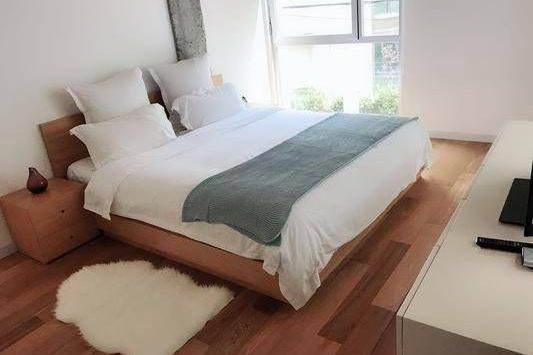 Modern-designed 2br serviced apt in Xuhui nr L3,4,9