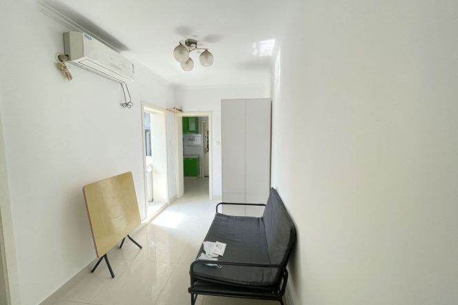 Fuxing/Baoqing Rd NR Iapm 2BR with Balcony 9.5K 