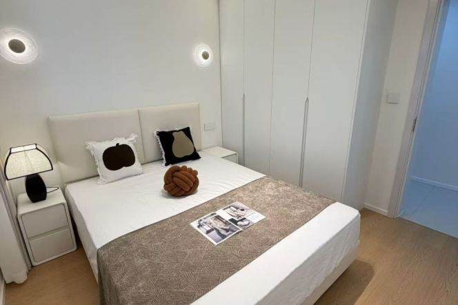 Jiaotong Uni 1BR with Central AC