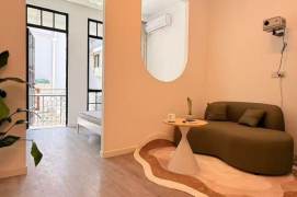 Newly renovated 1BR APT nr Shanxi(s) Rd IAPM 5.8k
